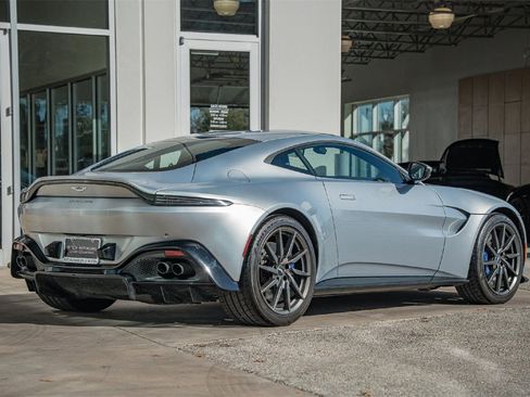 Used 2020 Aston Martin V8 Vantage Coupe image 8