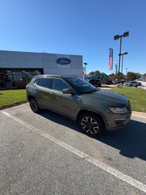 Used 2020 Jeep Compass Trailhawk AWD/4WD image 2