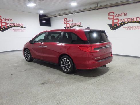 Used 2024 Honda Odyssey EX-L image 2
