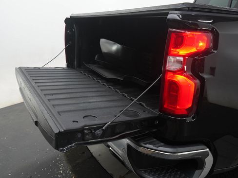 Used 2021 Chevrolet Silverado 1500 LTZ AWD/4WD image 13