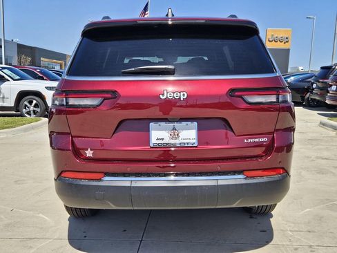 New 2026 Jeep Grand Cherokee L Laredo image 4