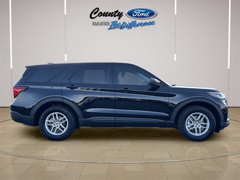 New 2026 Ford Explorer Active image 24