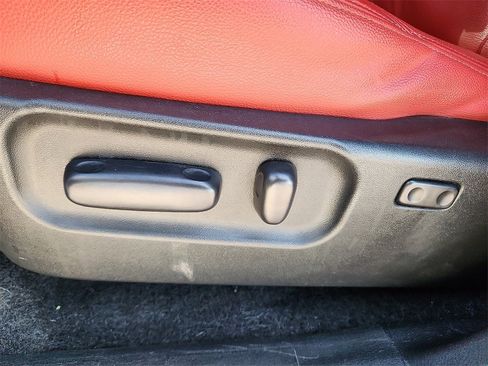 Used 2021 Toyota Tacoma TRD Off-Road w/ Technology Package image 14