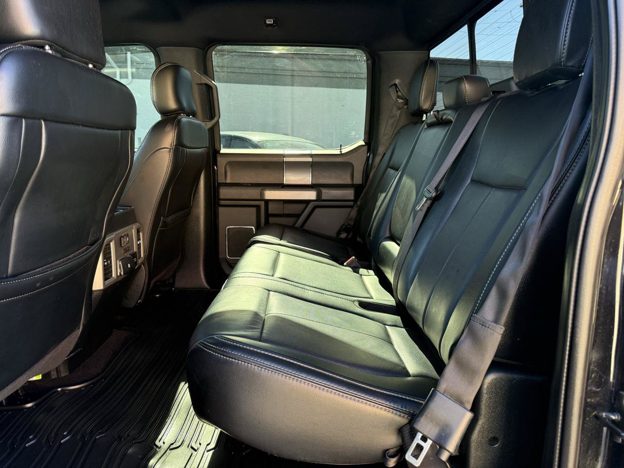 Used 2020 Ford F150 Lariat w/ Equipment Group 502A Luxury AWD/4WD image 19