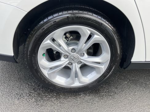 Used 2025 Honda Accord LX image 13