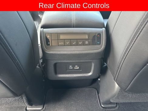 Used 2025 Nissan Pathfinder SL FWD image 21