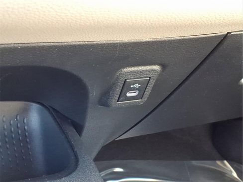 Used 2024 Toyota Corolla LE image 19