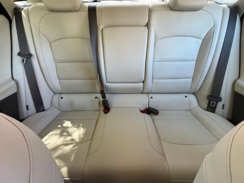 Used 2024 Chevrolet Malibu LT image 38