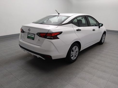 Used 2023 Nissan Versa S FWD image 9