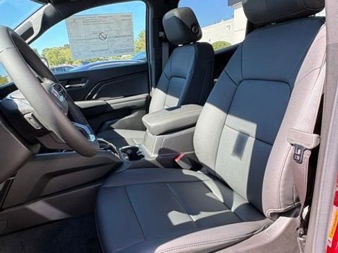 New 2026 GMC Canyon Elevation w/ Convenience Package image 13