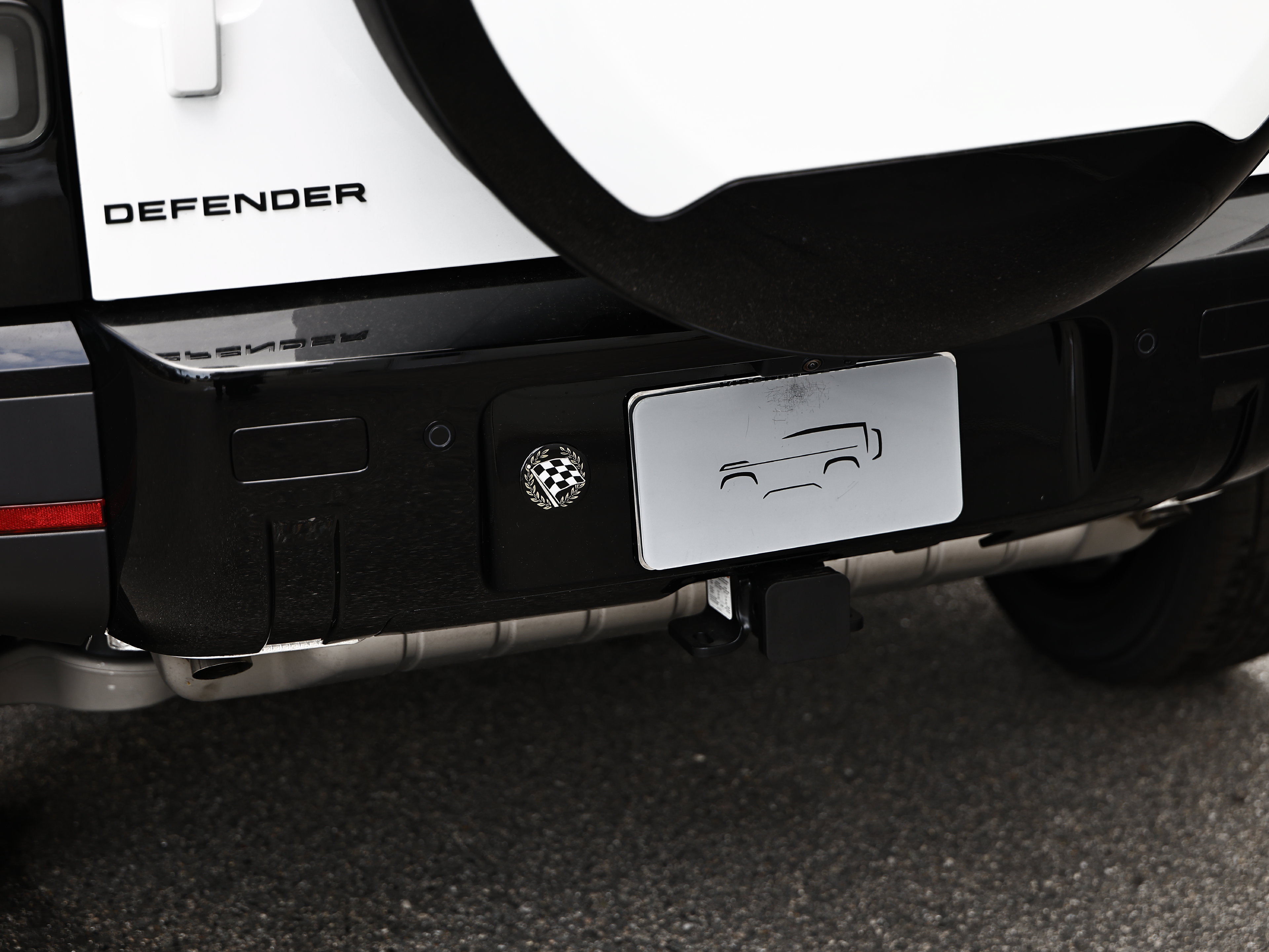New 2026 Land Rover Defender 110 S AWD/4WD image 11