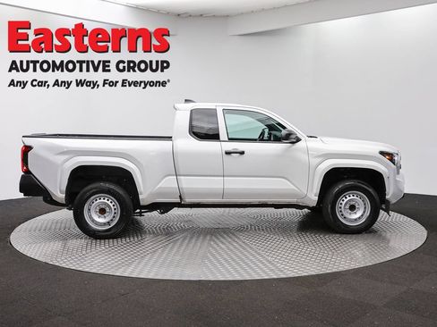 Used 2025 Toyota Tacoma SR RWD image 4