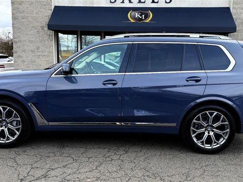 Used 2023 BMW X7 xDrive40i w/ Premium Package image 2