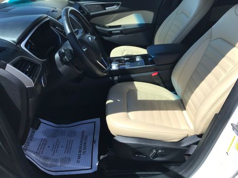 Used 2019 Ford Edge SEL w/ Equipment Group 201A AWD/4WD image 11