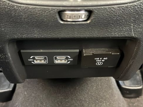 Used 2022 Jeep Cherokee Trailhawk w/ Sun, Sound & Nav Group AWD/4WD image 32