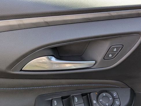 New 2026 Buick Envista Sport Touring image 12