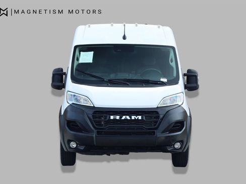 Used 2024 RAM ProMaster 2500 w/ Convenience Group FWD image 5
