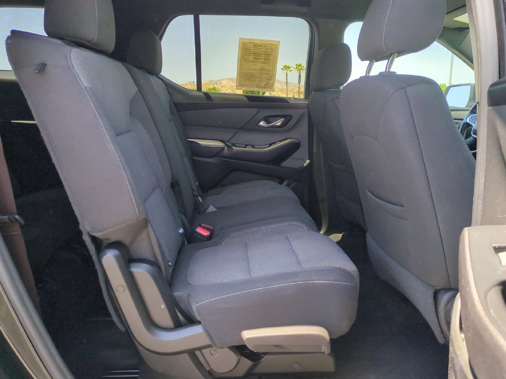 Used 2023 Chevrolet Traverse LT FWD image 33