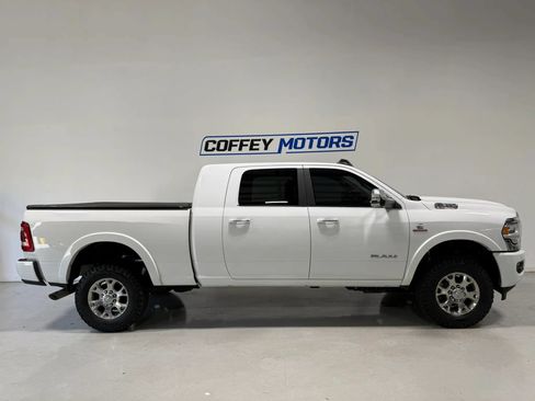 Used 2020 RAM 2500 Laramie w/ Body Color Bumper Group AWD/4WD image 7