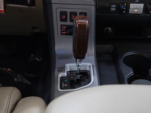 Used 2013 Toyota Sequoia Platinum AWD/4WD image 24