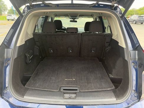 Used 2025 Nissan Rogue SV AWD/4WD image 14