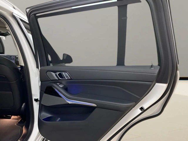 Used 2026 BMW X7 xDrive40i w/ Premium Package AWD/4WD image 62