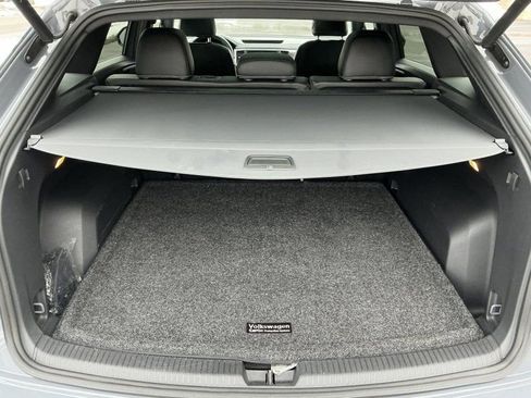 Used 2021 Volkswagen Atlas Cross Sport SE w/ Panoramic Sunroof Package image 28