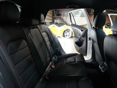 Used 2018 Volkswagen GTI SE w/ SE Leather Package FWD image 45