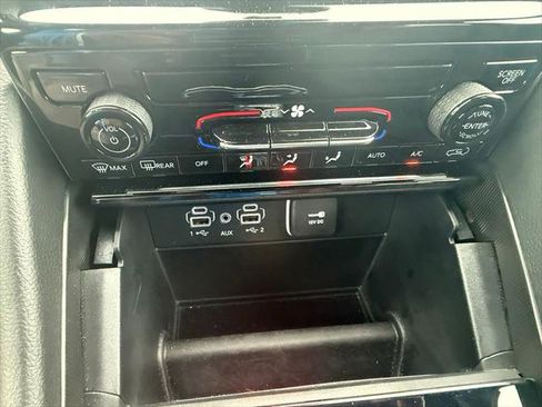 Certified 2025 Jeep Grand Cherokee Laredo image 16