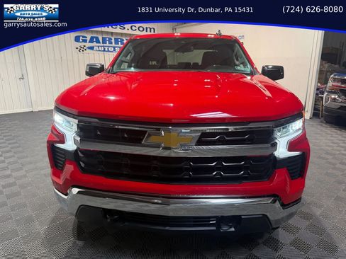 Used 2025 Chevrolet Silverado 1500 LT AWD/4WD image 2