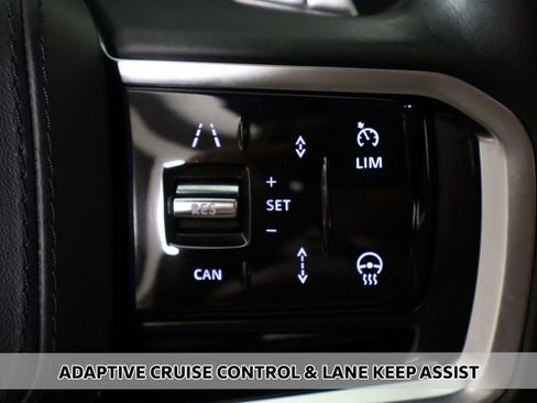 Used 2023 Land Rover Range Rover Velar R-Dynamic S image 6