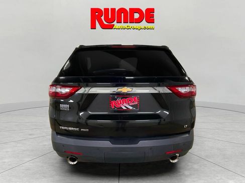 Used 2018 Chevrolet Traverse LT image 3