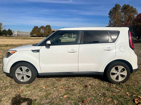 Used 2014 Kia Soul image 2
