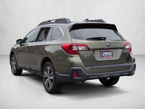 Used 2018 Subaru Outback 2.5i Limited AWD/4WD image 8