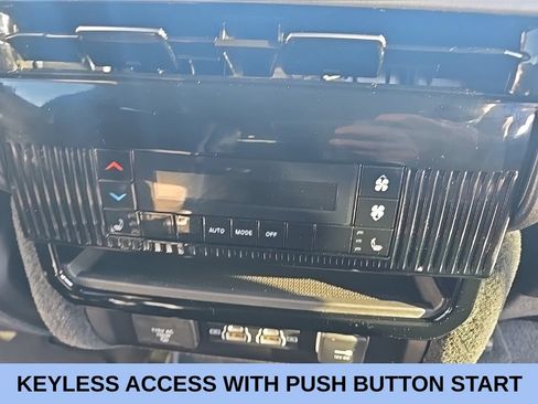 Used 2025 Jeep Wagoneer L Series III w/ Quick Order Package 25C Super AWD/4WD image 9