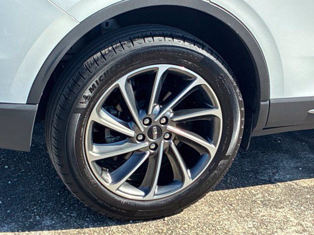 Certified 2023 Lincoln Corsair FWD w/ Equipment Group 101A image 15