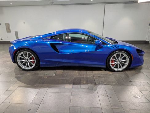 Used 2023 McLaren Artura image 23