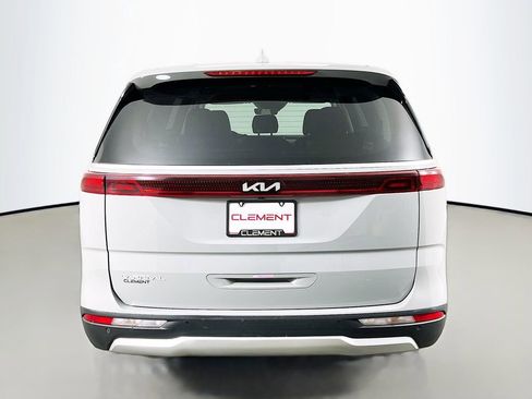 Used 2024 Kia Carnival EX FWD image 8