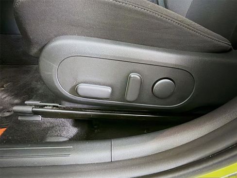 Used 2024 Hyundai Kona SEL AWD/4WD image 36
