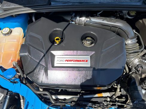 Used 2018 Ford Focus RS AWD/4WD image 37