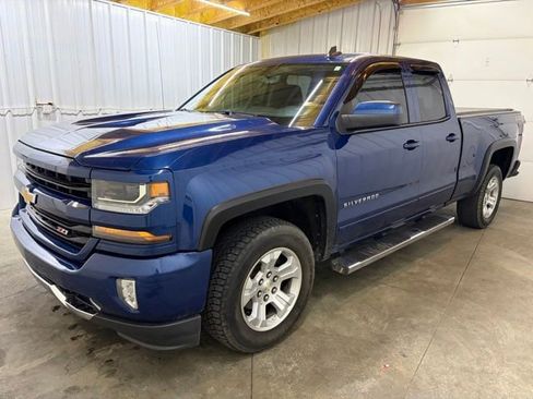 Used 2017 Chevrolet Silverado 1500 LT w/ All Star Edition AWD/4WD image 3