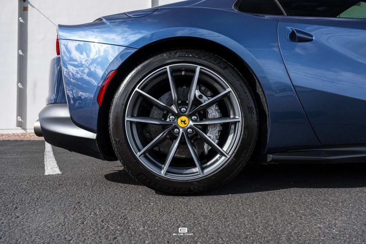 Used 2021 Ferrari 812 GTS RWD image 11