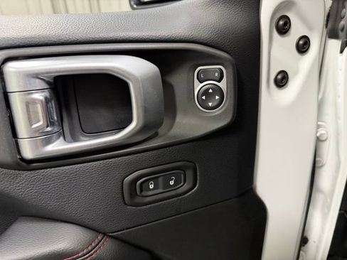 Used 2018 Jeep Wrangler Unlimited Rubicon AWD/4WD image 19
