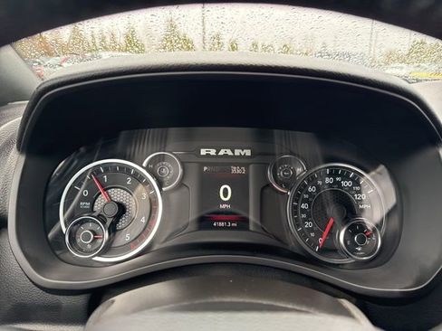 Used 2024 RAM 3500 Big Horn image 35