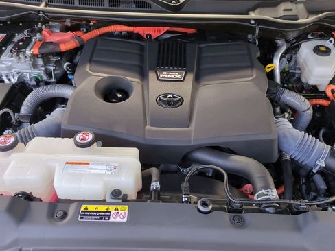 Used 2023 Toyota Tundra Platinum image 15