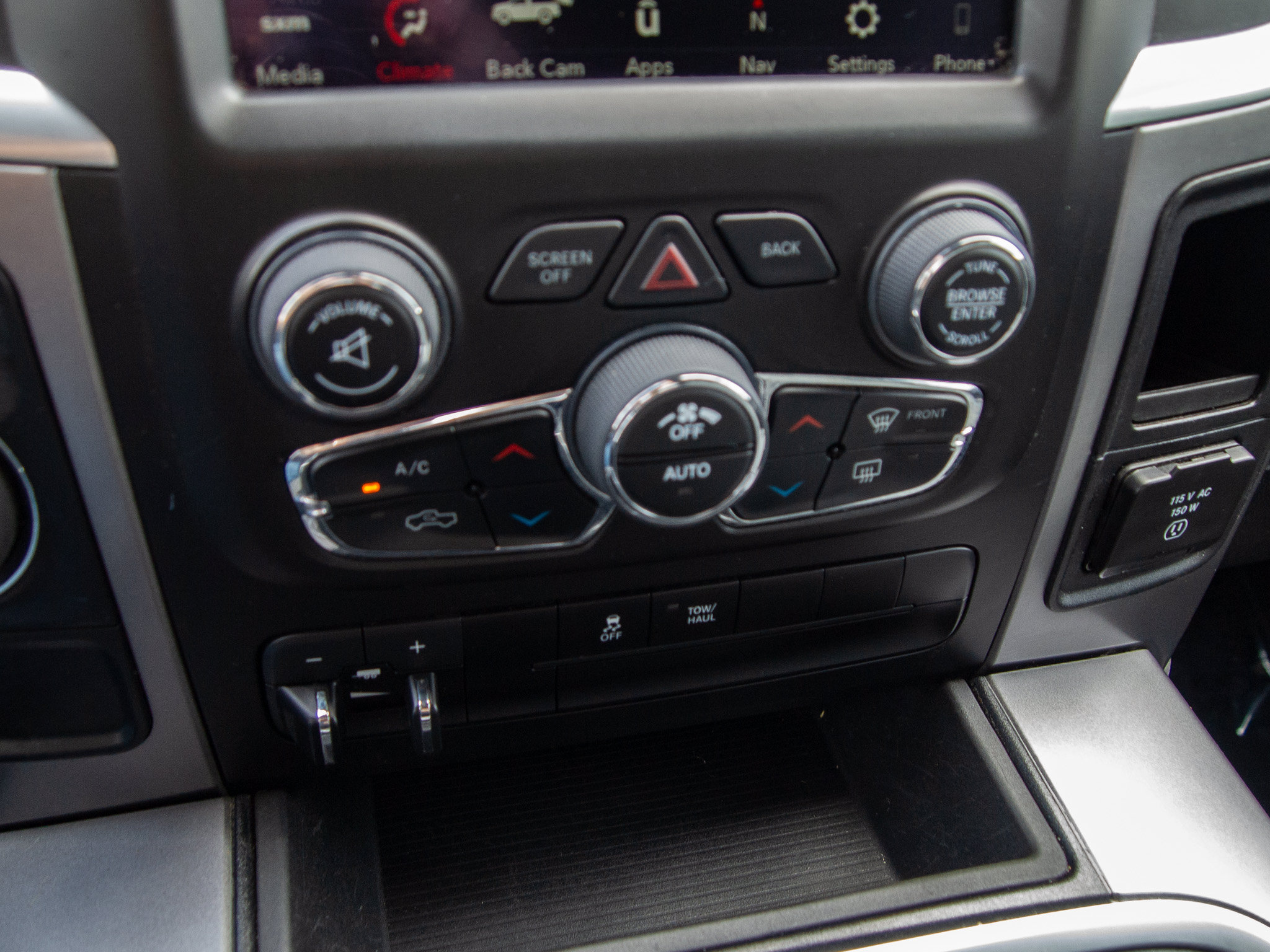 Used 2023 RAM 1500 Classic SLT w/ Trailer & Traction Group RWD image 18