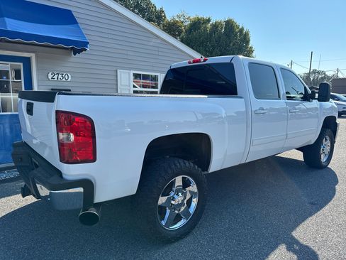 Used 2011 Chevrolet Silverado 2500 LTZ w/ LTZ Plus Package image 6