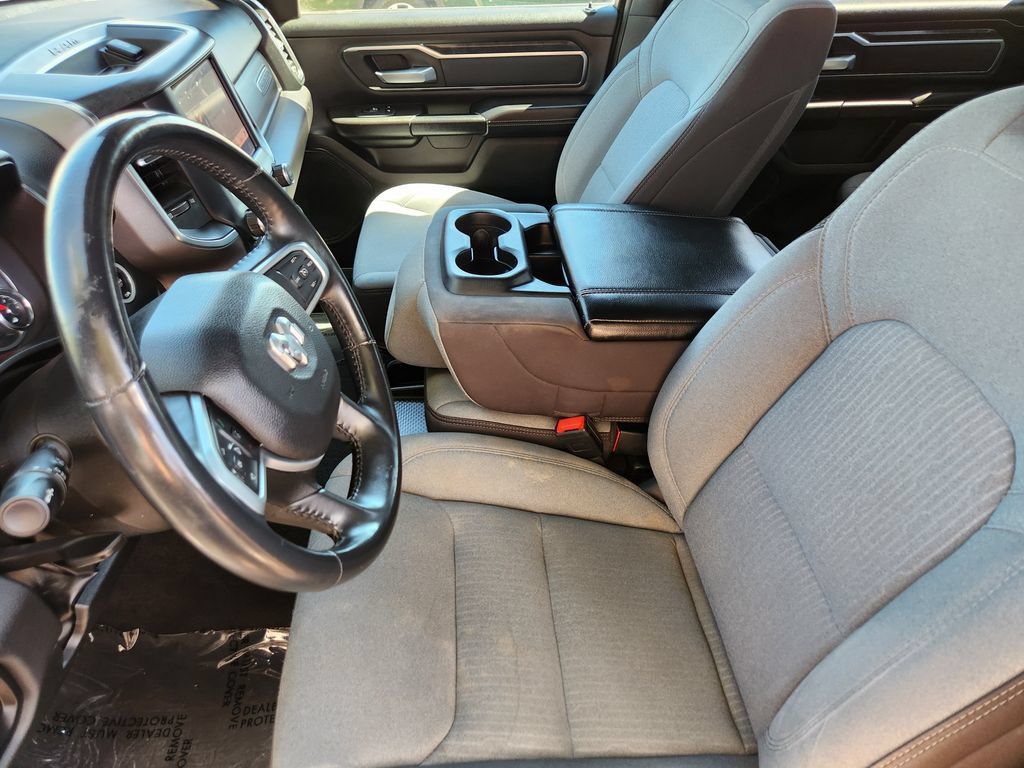Used 2024 RAM 1500 Big Horn AWD/4WD image 4