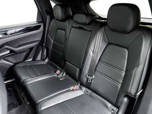 Certified 2019 Porsche Cayenne AWD/4WD image 26