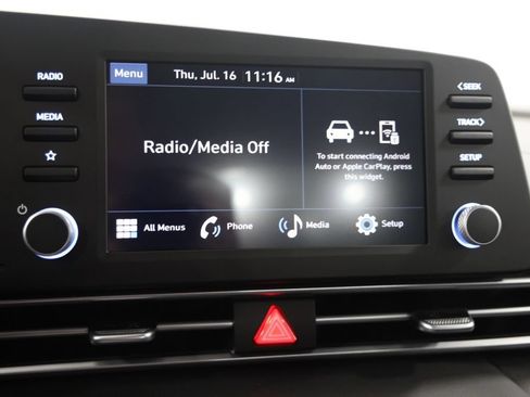 Used 2026 Hyundai Elantra SE FWD image 22